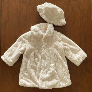 EUC American Widgeon faux fur coat and hat. Size 3T.